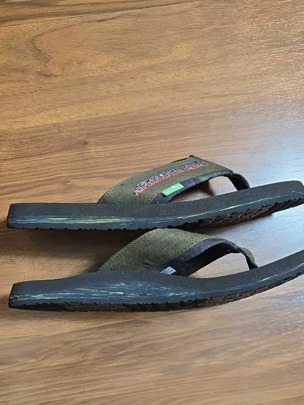 Sanuk groovy ultra